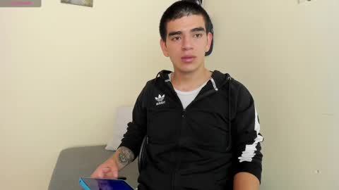 Snapshot of ares_johnsonn chatting on January 24, 2025, 8:54 pm Ares online show from January 24, 2025, 8:54 pm