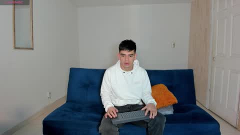 Snapshot of ares_johnsonn chatting on September 9, 2025, 12:15 pm Ares online show from September 9, 2025, 12:15 pm