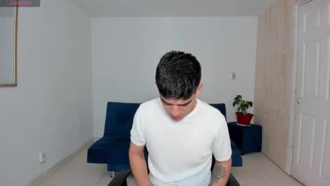 Snapshot of ares_johnsonn chatting on September 11, 2025, 1:00 pm Ares online show from September 11, 2025, 1:00 pm