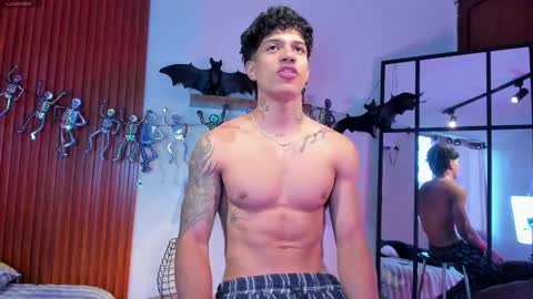 aress444 online show from October 12, 2025, 1:10 pm