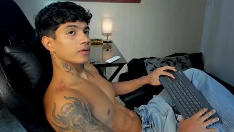 aress444 online show from December 16, 2025, 4:45 pm