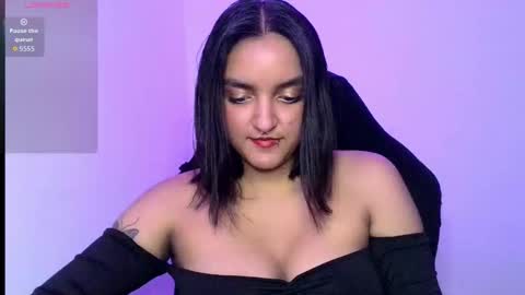 Bella online show from November 19, 2025, 8:53 pm