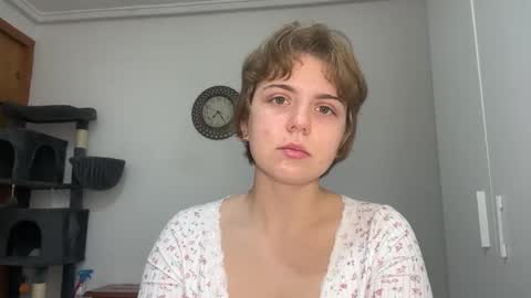 ari_crystal online show from February 25, 2026, 5:22 pm