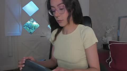 Ari Wilde online show from April 9, 2026, 2:00 pm