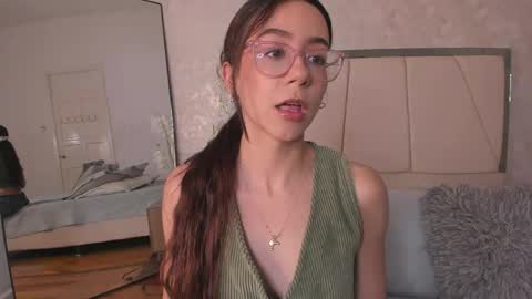 Ari Wilde online show from May 28, 2026, 11:29 am