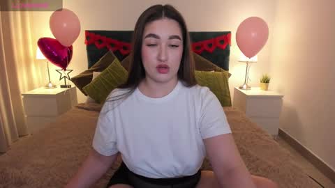 Snapshot of aria_blisss chatting on February 19, 2025, 12:55 pm aria_blisss online show from February 19, 2025, 12:55 pm