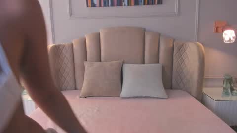 Snapshot of aria_greco chatting on February 20, 2025, 2:51 am Aria online show from February 20, 2025, 2:51 am