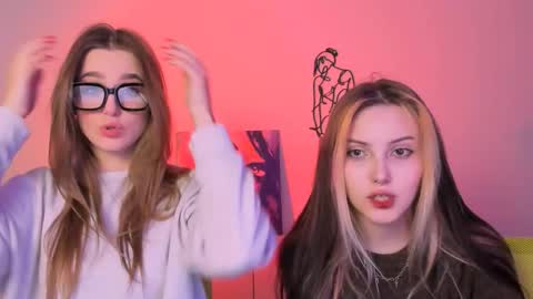 Luna online show from October 13, 2025, 7:03 pm