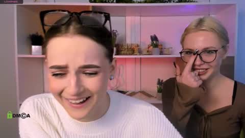 Luna online show from November 6, 2025, 12:06 pm