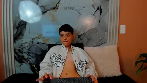 Snapshot of aria_quintero chatting on October 3, 2025, 2:03 pm Aria Quintero online show from October 3, 2025, 2:03 pm