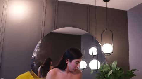 Snapshot of ariaa_isabell chatting on February 17, 2026, 6:36 pm Ariaa online show from February 17, 2026, 6:36 pm