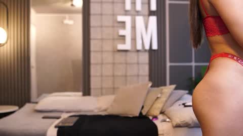 Snapshot of ariaa_isabell chatting on February 18, 2026, 6:59 pm Ariaa online show from February 18, 2026, 6:59 pm