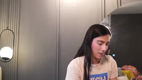 Ariaa online show from March 12, 2026, 6:36 pm