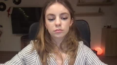 Snapshot of ariacreazy chatting on December 19, 2024, 9:49 pm AriaCreazy online show from December 19, 2024, 9:49 pm