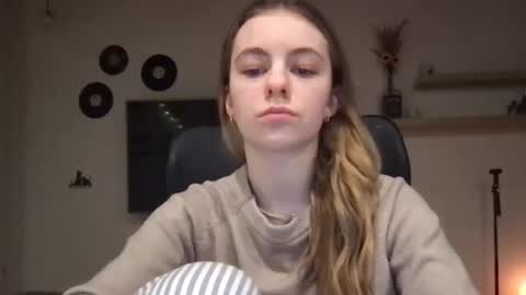 Snapshot of ariacreazy chatting on February 24, 2025, 9:52 pm AriaCreazy online show from February 24, 2025, 9:52 pm