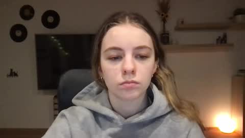 Snapshot of ariacreazy chatting on February 28, 2025, 9:33 pm AriaCreazy online show from February 28, 2025, 9:33 pm