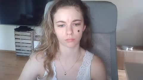 Snapshot of ariacreazy chatting on June 10, 2026, 8:35 am AriaCreazy online show from June 10, 2026, 8:35 am