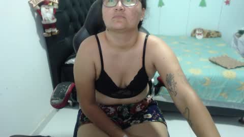 Snapshot of ariadna_6 chatting on December 19, 2024, 8:34 pm ...Ariana... online show from December 19, 2024, 8:34 pm