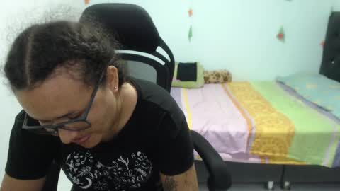 Snapshot of ariadna_6 chatting on January 17, 2025, 4:15 pm ...Ariana... online show from January 17, 2025, 4:15 pm