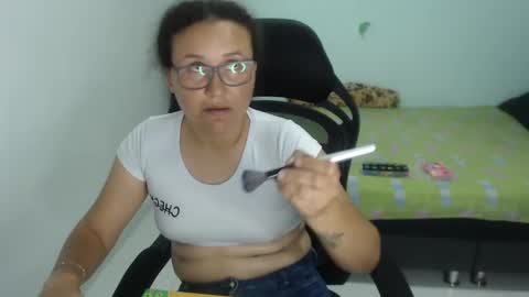 Snapshot of ariadna_6 chatting on February 15, 2025, 8:33 pm ...Ariana... online show from February 15, 2025, 8:33 pm