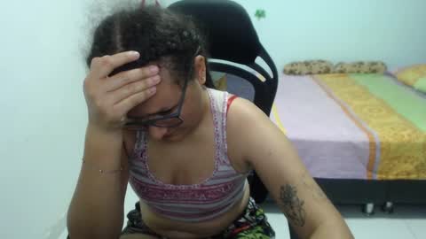 Snapshot of ariadna_6 chatting on March 7, 2025, 6:33 pm ...Ariana... online show from March 7, 2025, 6:33 pm