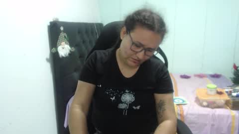 ...Ariana... online show from November 20, 2025, 5:45 pm