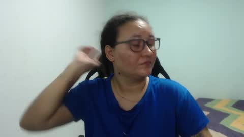 ...Ariana... online show from April 15, 2026, 5:42 pm