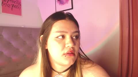 Snapshot of ariadna_martin chatting on December 17, 2024, 5:29 am Ari online show from December 17, 2024, 5:29 am