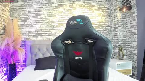 -  -. .- Ariadna -. .-  - online show from February 6, 2025, 12:37 pm