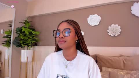 Aria Foster online show from January 6, 2026, 3:43 am