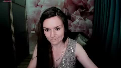 AriaGray online show from July 2, 2026, 9:43 pm