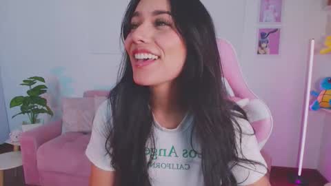   online show from October 14, 2025, 2:45 am