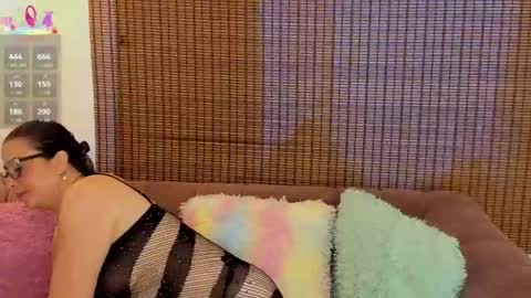 Snapshot of ariana_cross_ chatting on May 16, 2026, 12:37 pm Ariana Cruz online show from May 16, 2026, 12:37 pm