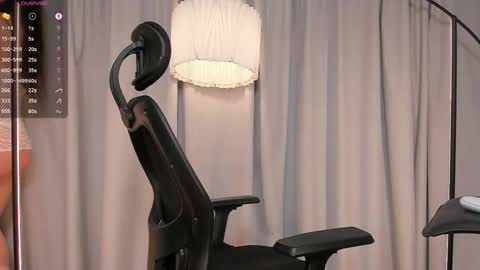 Snapshot of ariana_fitl chatting on October 12, 2025, 4:55 am DaniAri - dimension X at night NY time online show from October 12, 2025, 4:55 am