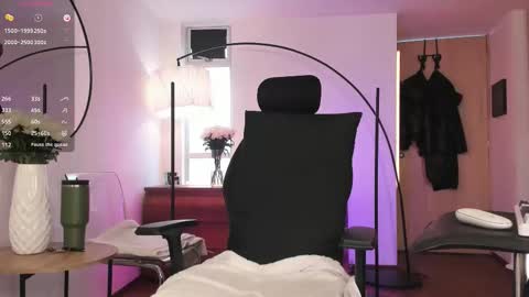 Snapshot of ariana_fitl chatting on January 10, 2026, 4:42 pm DaniAri - dimension X at night NY time online show from January 10, 2026, 4:42 pm