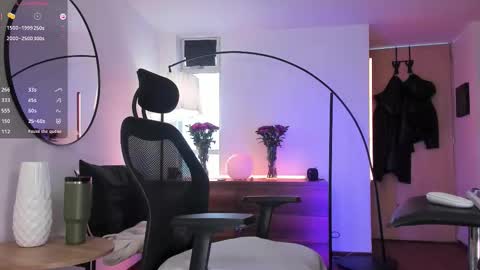 Snapshot of ariana_fitl chatting on February 25, 2026, 1:54 pm DaniAri - dimension X at night NY time online show from February 25, 2026, 1:54 pm