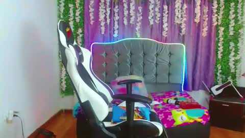 Snapshot of ariana_lopez22 chatting on September 14, 2025, 3:27 am Ariana online show from September 14, 2025, 3:27 am