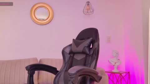 Snapshot of ariana_monroe01 chatting on May 31, 2026, 6:09 pm Ariana online show from May 31, 2026, 6:09 pm