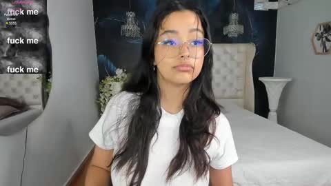 Snapshot of ariana_pierce chatting on December 21, 2024, 8:21 pm Ariana online show from December 21, 2024, 8:21 pm