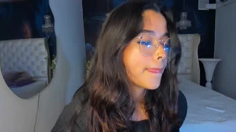 Snapshot of ariana_pierce chatting on December 23, 2024, 3:29 am Ariana online show from December 23, 2024, 3:29 am