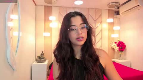 Snapshot of ariana_pierce chatting on March 10, 2025, 5:00 am Ariana online show from March 10, 2025, 5:00 am