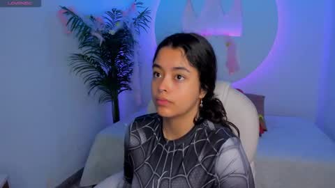 Ariana  online show from November 1, 2025, 12:18 pm