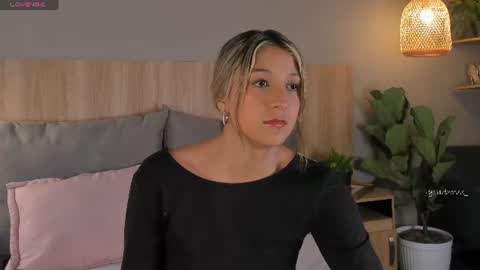 Snapshot of ariana_rosse__ chatting on July 6, 2026, 2:47 pm Ariana online show from July 6, 2026, 2:47 pm