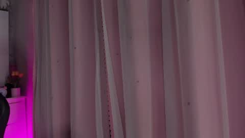 Snapshot of ariana_rosse__ chatting on July 11, 2026, 2:25 am Ariana online show from July 11, 2026, 2:25 am