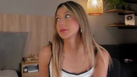 Snapshot of ariana_rosse__ chatting on July 27, 2026, 1:18 pm Ariana online show from July 27, 2026, 1:18 pm