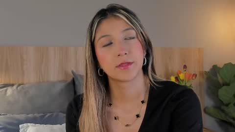 Snapshot of ariana_rosse__ chatting on August 3, 2026, 1:49 pm Ariana online show from August 3, 2026, 1:49 pm