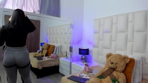  ariana  online show from March 25, 2026, 4:35 pm