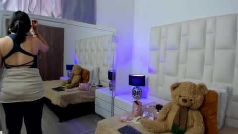  ariana  online show from April 8, 2026, 4:40 pm