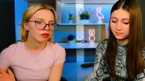 arianaa_cat online show from March 26, 2026, 7:30 pm