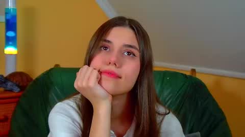 Snapshot of arianaallens chatting on November 19, 2025, 6:24 am Ariana online show from November 19, 2025, 6:24 am